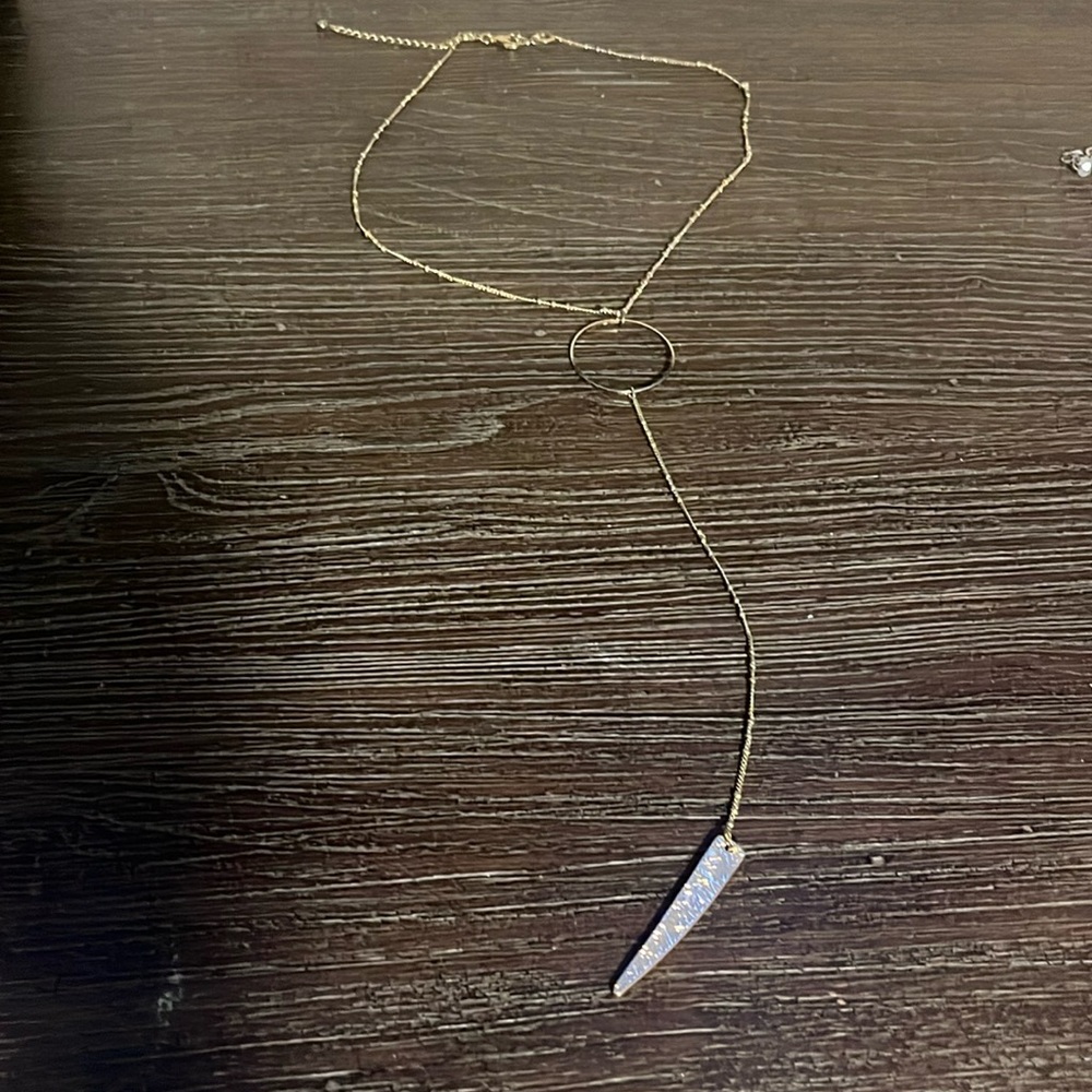 Necklace gold